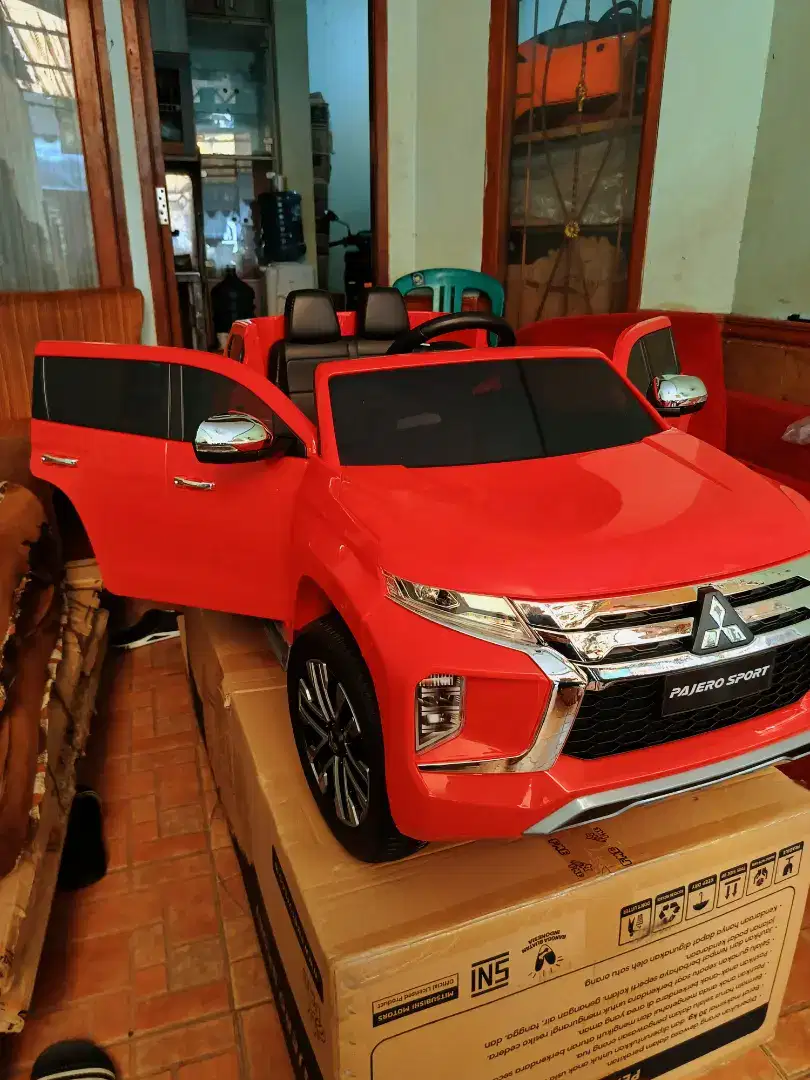 Mobil Aki Remote Anak Pajero Sport