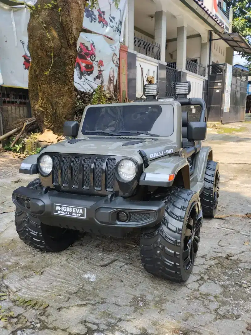 MOBIL AKI REMOTE JEEP BAN KARET [COD]