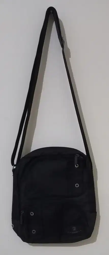 TAS SLEMPANG SPORTY PRIA FOUVOR