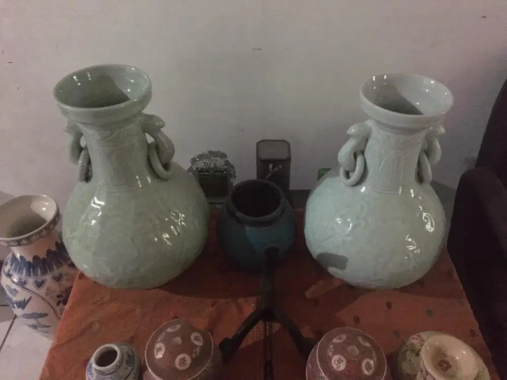 Guci celadon mulus