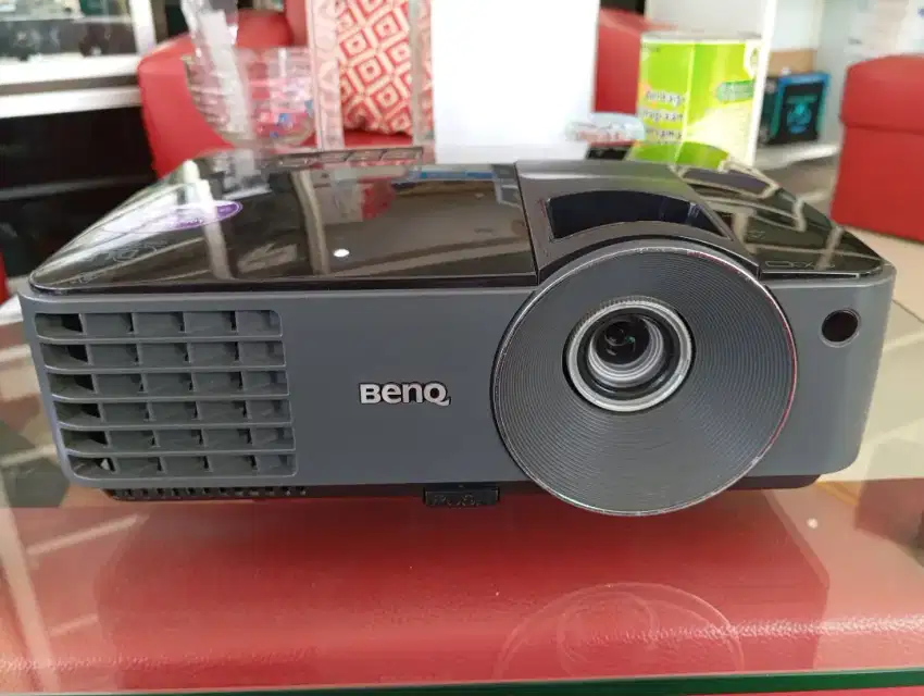 proyektor second BENQ MX-501