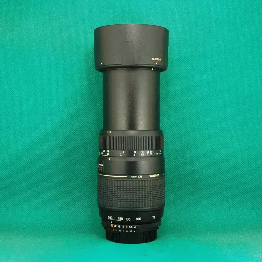 Lensa Tele Tamron for Nikon AF 70-300 mm / AF 70-300mm F 4-5.6 Macro