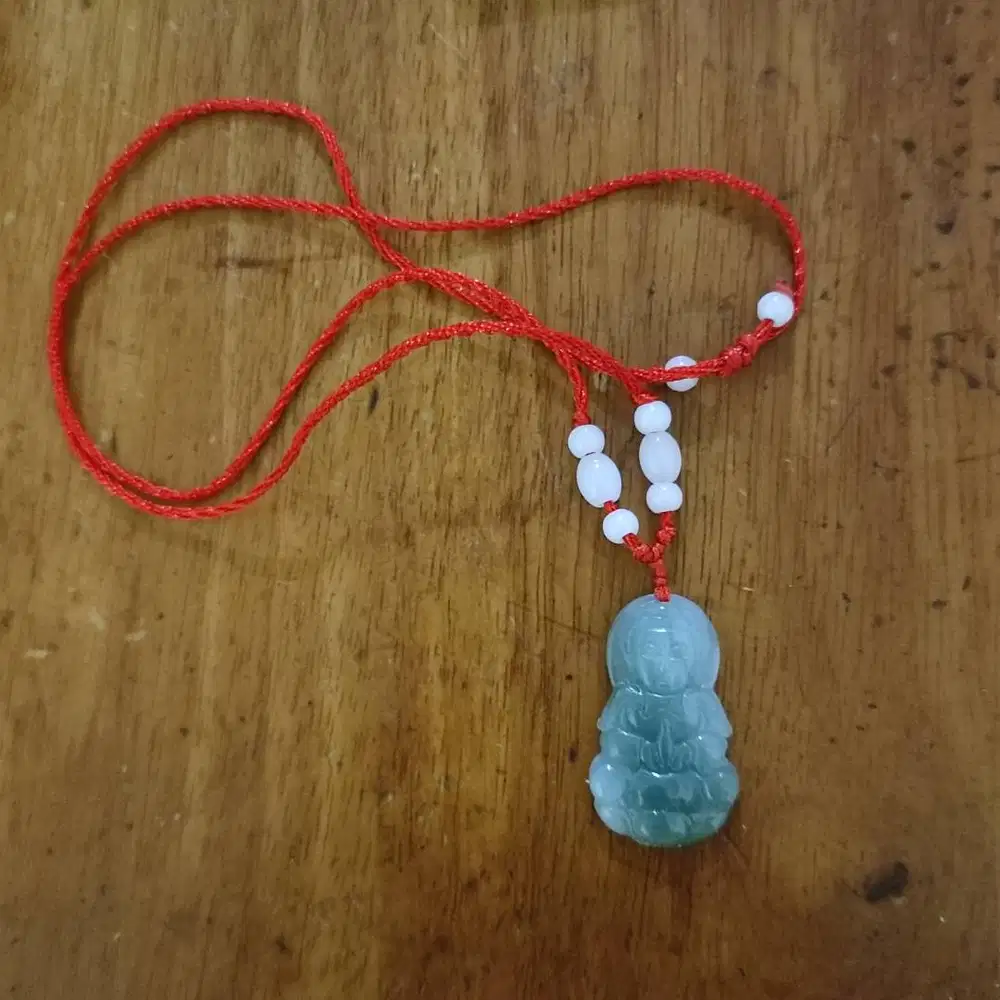 Liontin giok Dewi Kwan Im, kalung giok dewi Kuan Im