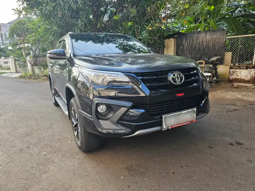 For Sale Fortuner TRD 2018 4x2 Diesel Hitam Istimewa