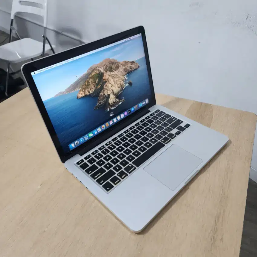 Macbook Pro Retina i5 8/256 2015 Fullset