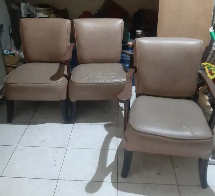 Sofa single antik / kaki jati (jual cepat)