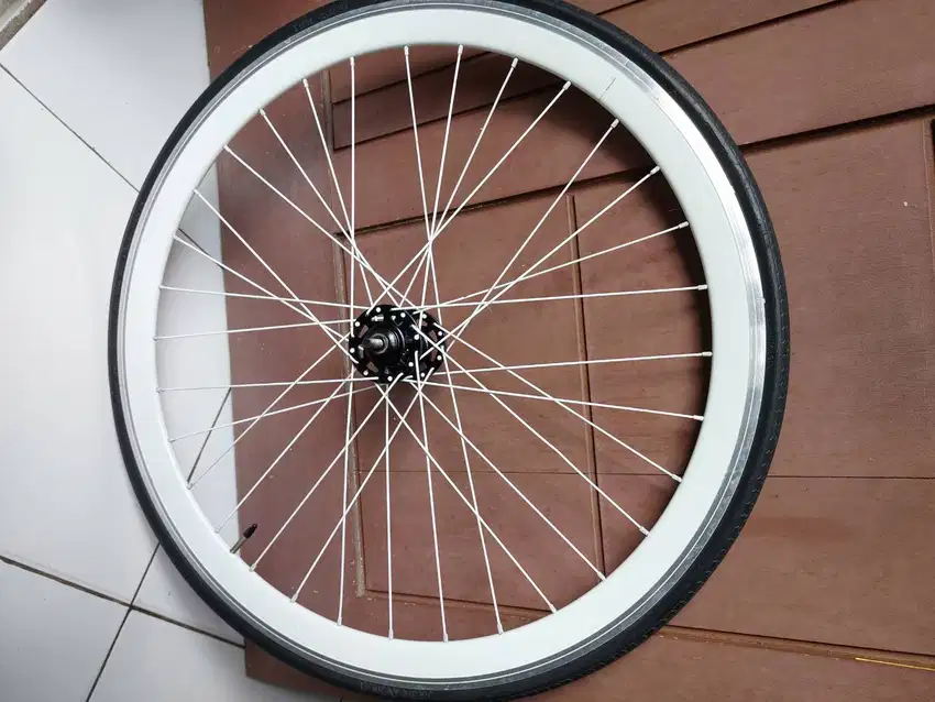 Whelset terpedo depan belakang