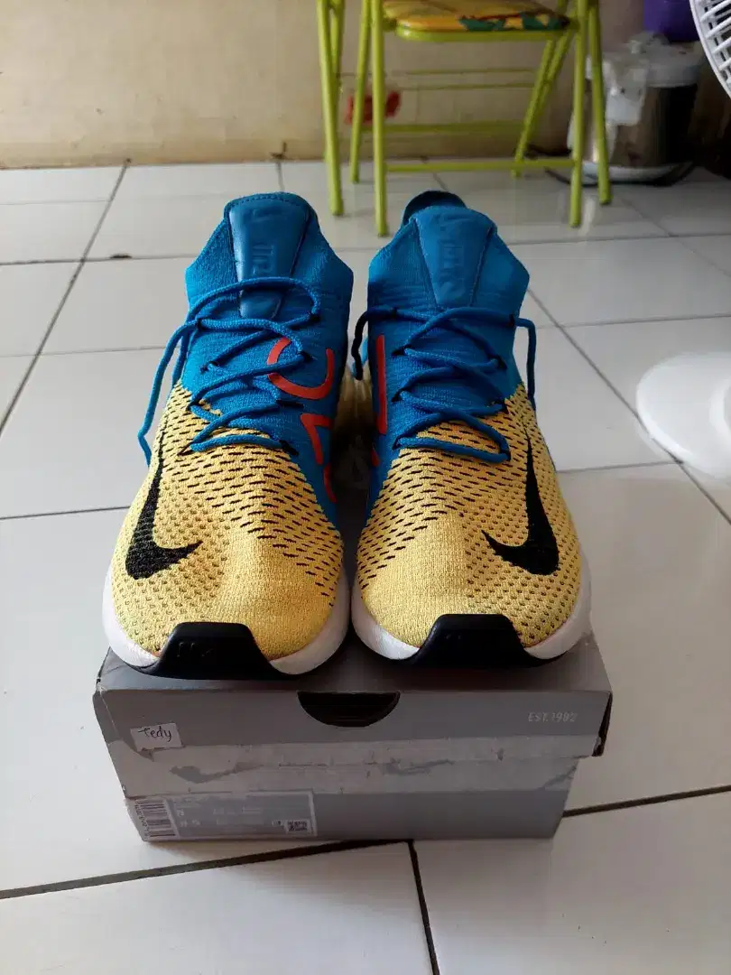 Dijual sepatu Nike Mens Air Max 270 Flyknit ukuran 42.5