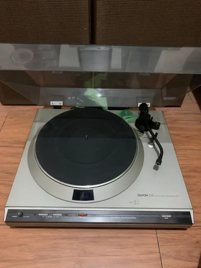 Turntable Denon bawa dari Jepang,sangat mulus,normal.