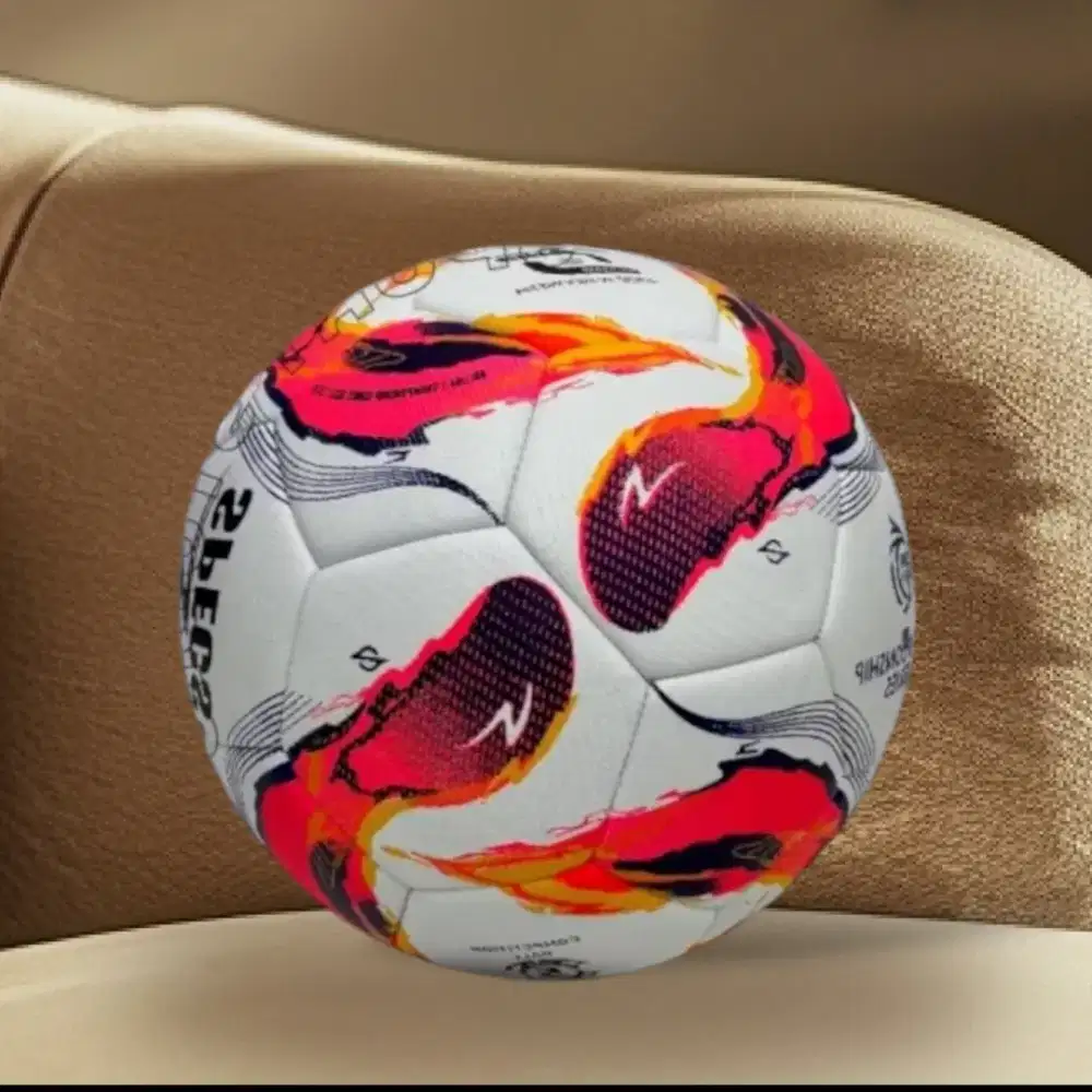 Bola sepak/bola kaki size 5 untuk lapangan luas