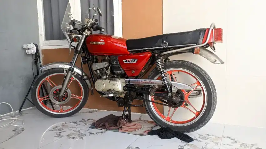 Suzuki trs tahun 84