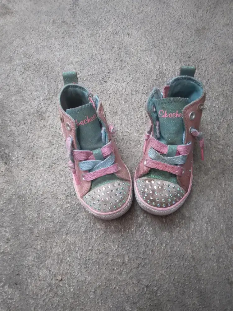 Sepatu skechers ory twinkle toes