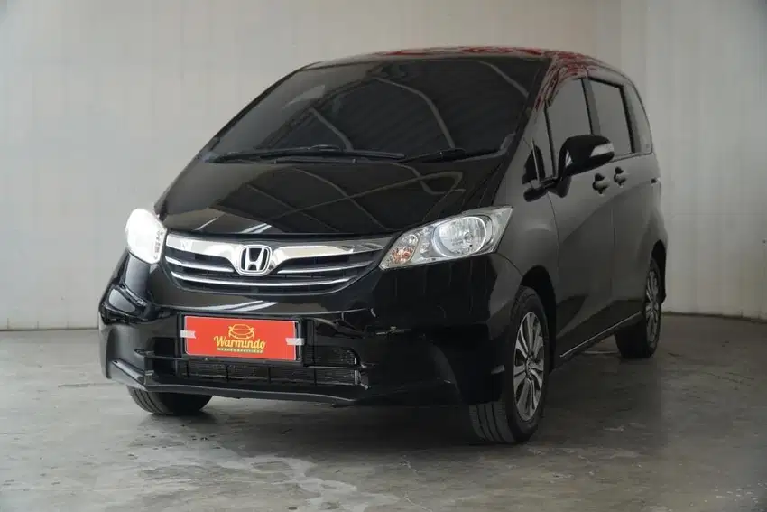 HONDA FREED SD AT (2014) HITAM