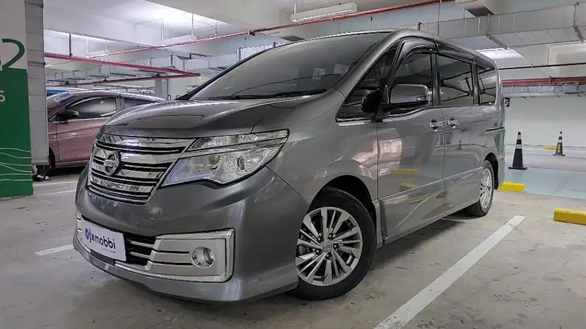 Nissan Serena 2.0 Highway Star Panoramic Bensin-AT 2017 Abu /