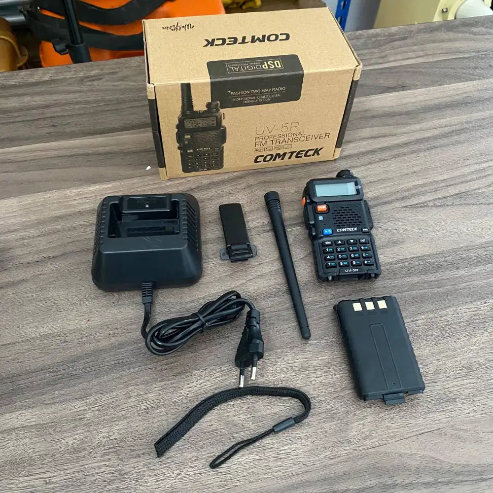 HT Handy Talky VHF 136-174Mhz