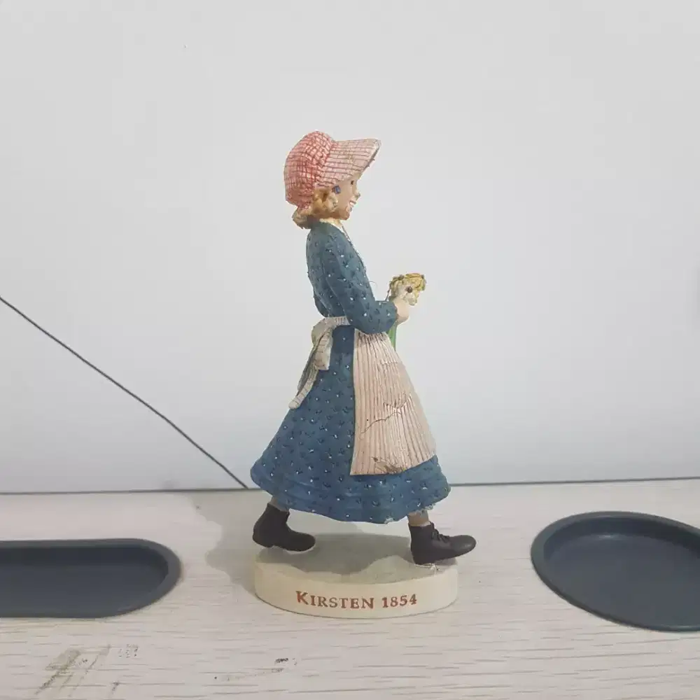Pajangan Patung Vintage Hallmark Kirsten 1854 Figurine Porcelain