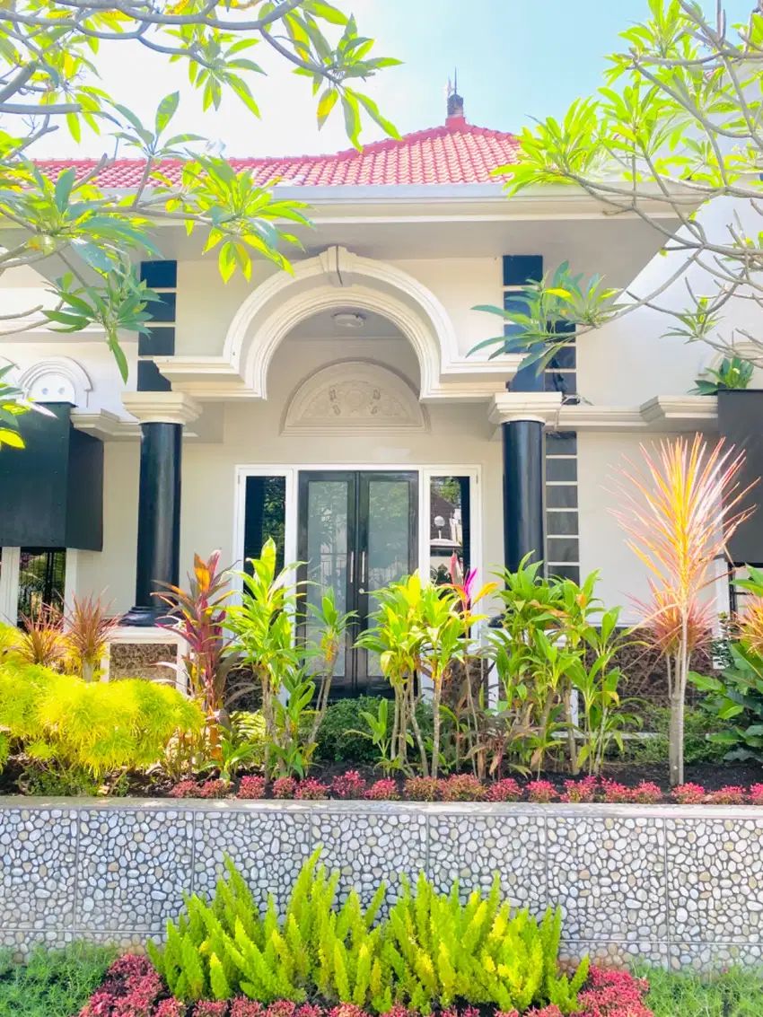 Rumah Semi Villa