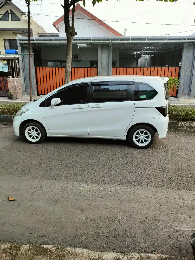 Dijual Honda Freed E PSD 2012