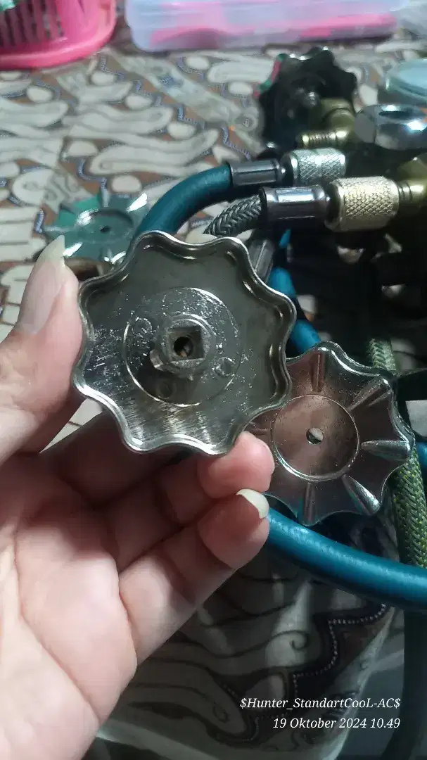 Knop putaran Manifold AC