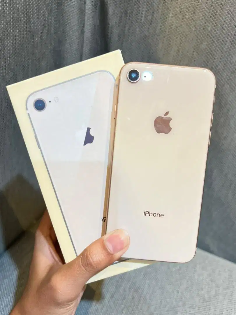 IPhone 8 64GB Gold Garansi Internasional