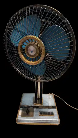 Kipas angin antik Sanyo deluxe fan