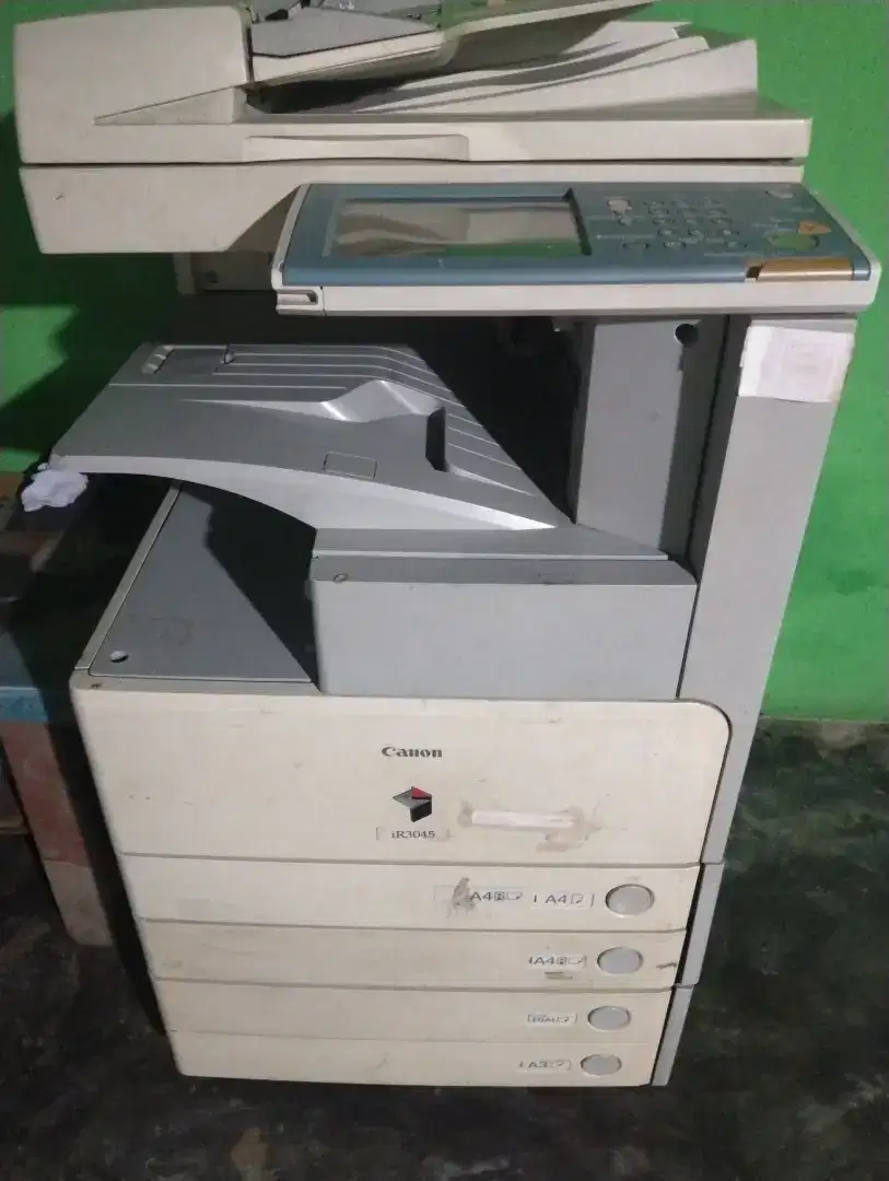 Mesin fotocopy Canon IR3045