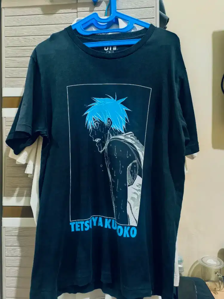 Kaos UNIQLO x Kuroko keren