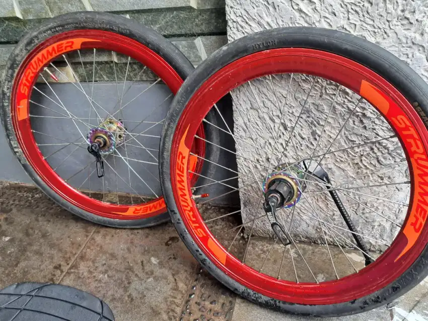 Wheelset strummer 20+ 22 451 hub freehub koozer 32H include ban