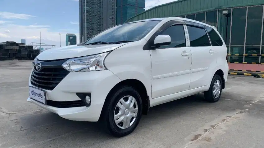 Daihatsu Xenia 1.3 X Bensin-MT 2018 Putih /