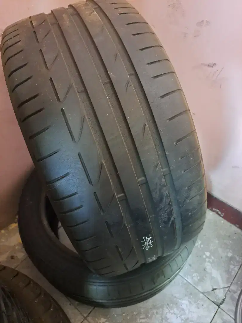 Ban 255 40 18 rft bridgestone potenza