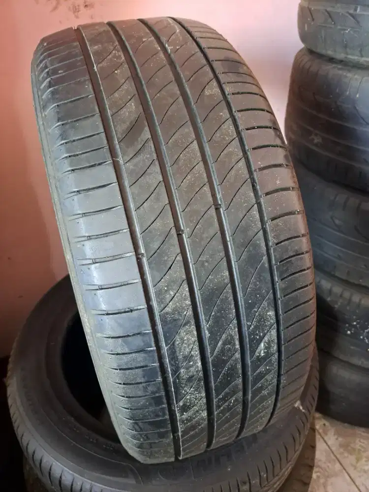 Ban 245 50 18 michelin primacy
