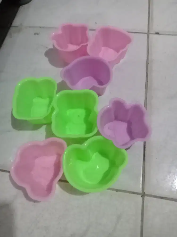 Perakatan rumah tangga dan sepatu safery