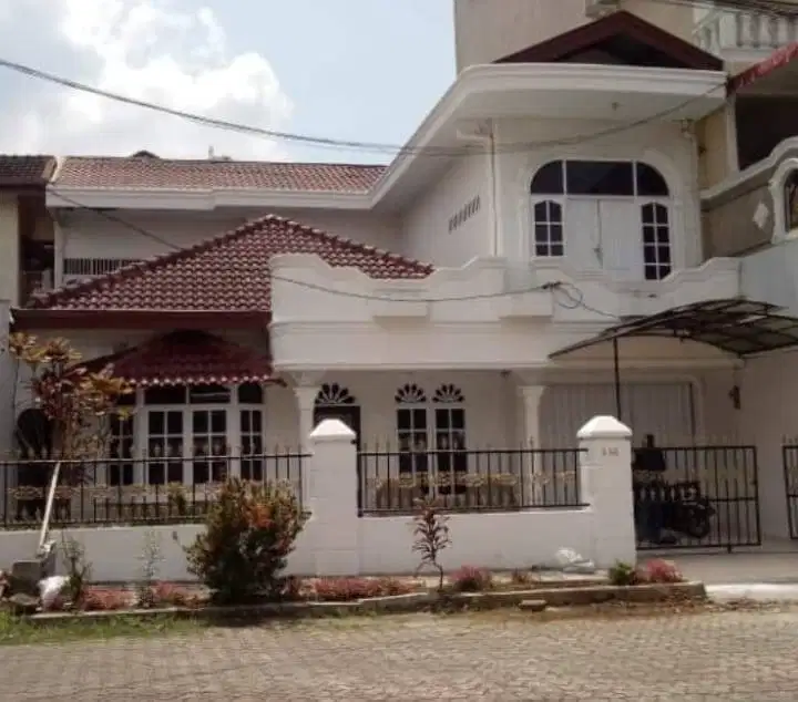 Rumah Sewa Multi Fungsi Tempat Tinggal, Mess dan Kantor di Medan Johor