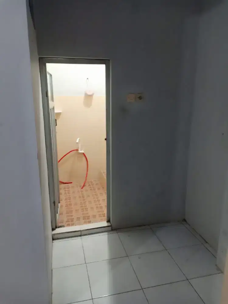 Rumah kontrakan pekayon