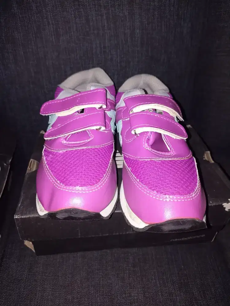 Sneakers Anak unisex size 35/36 Made onw Vietnam