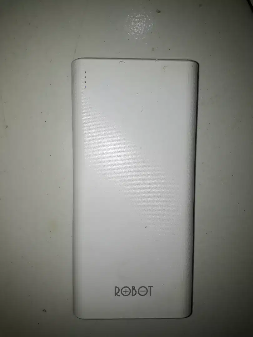 Power bank robot kapasitas 10.000mAh / model RT170 normal siap pakai.