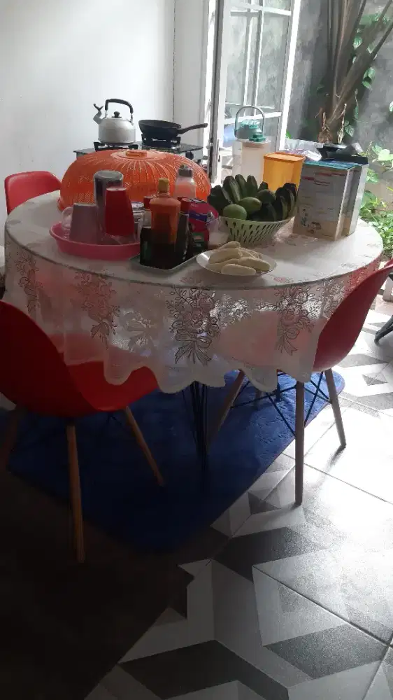 meja makan kaca bulat tempered