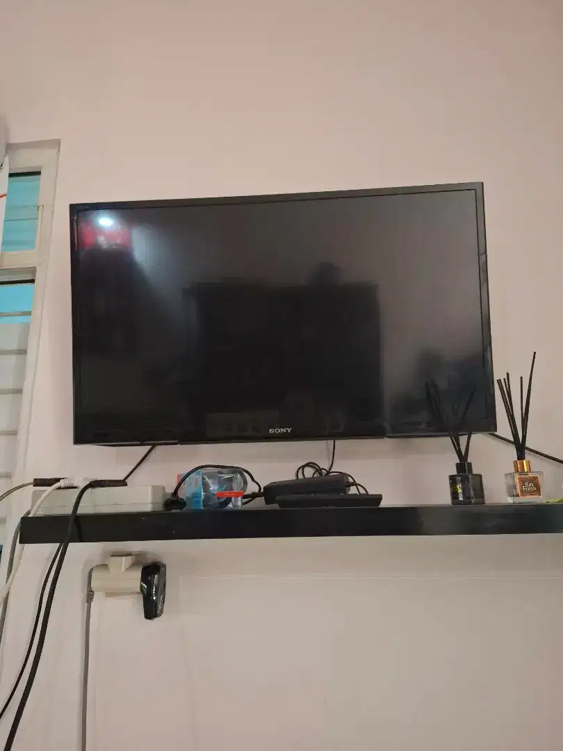 Televisi sony 34 inci