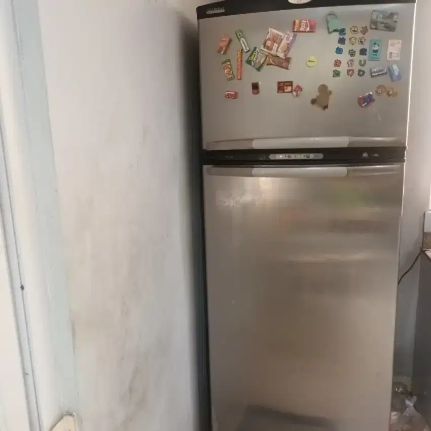 Whirlpool kulkas 2 pintu