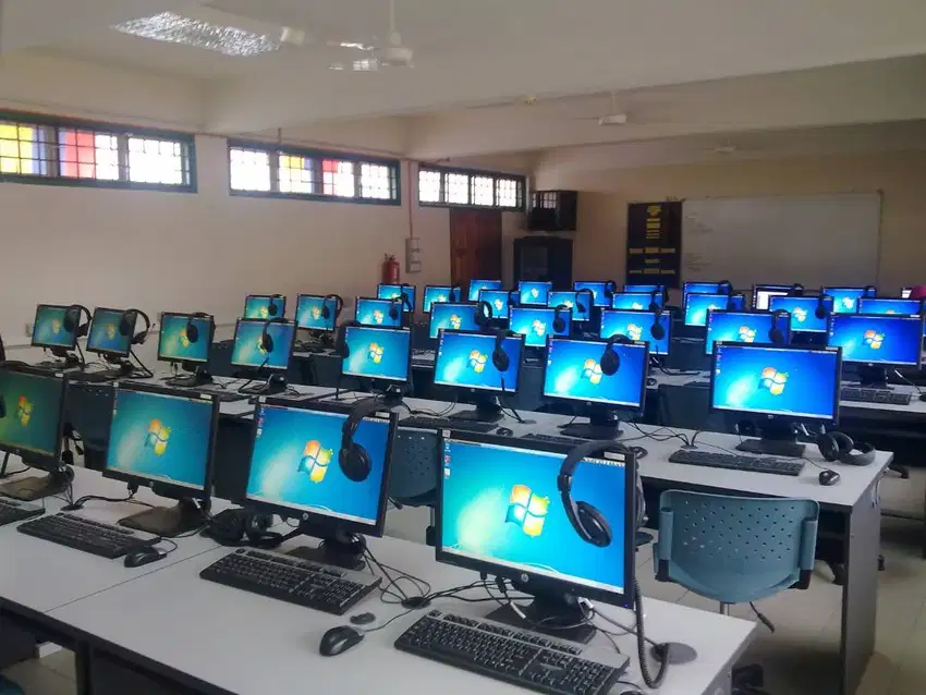 menerima jual/beli komputer, laptop, all in one ex kantor atau PT