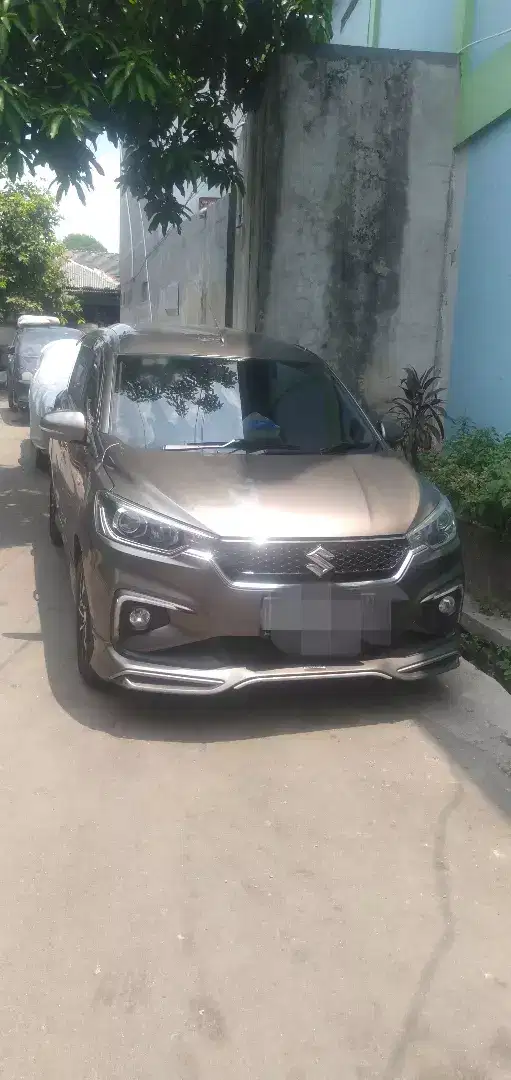 Suzuki Ertiga Sporty 1.5 Bensin Silver 2019 KM 50.000