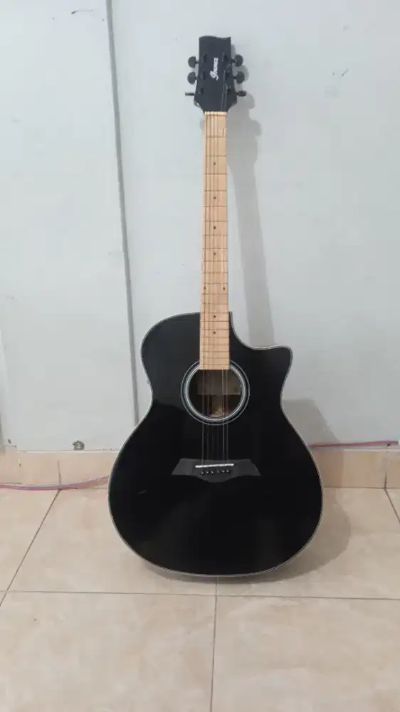 Dijual Gitar Bagus Mulus