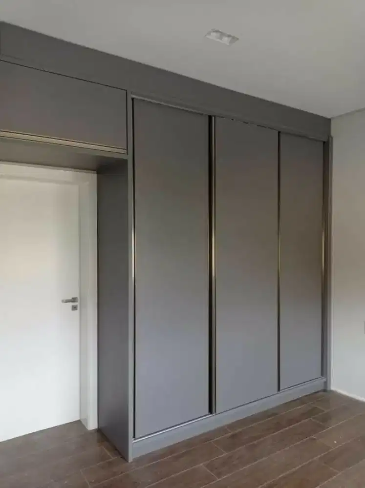 Wardrob minimalis hpl