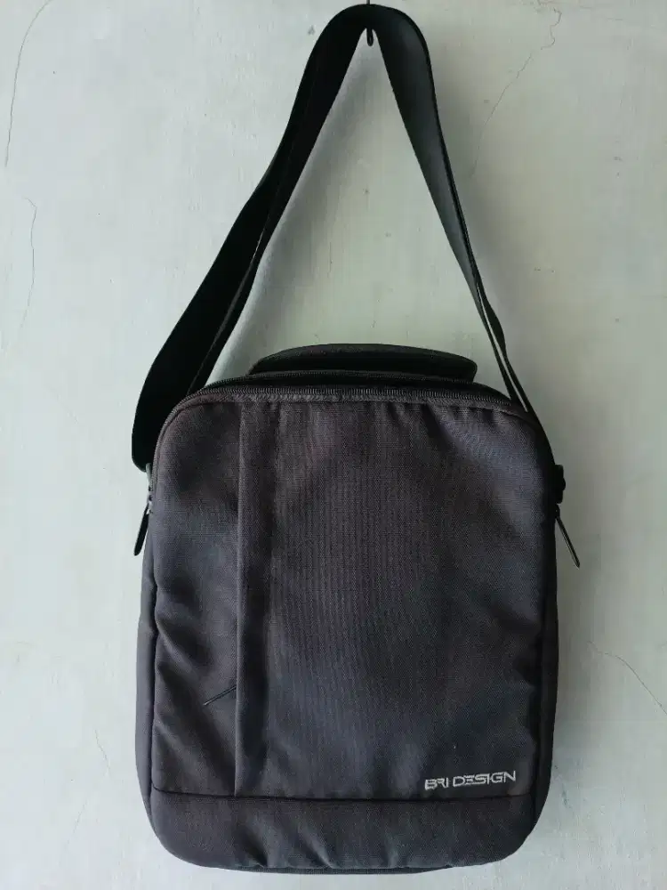 SLING BAG/TAS SELEMPANG