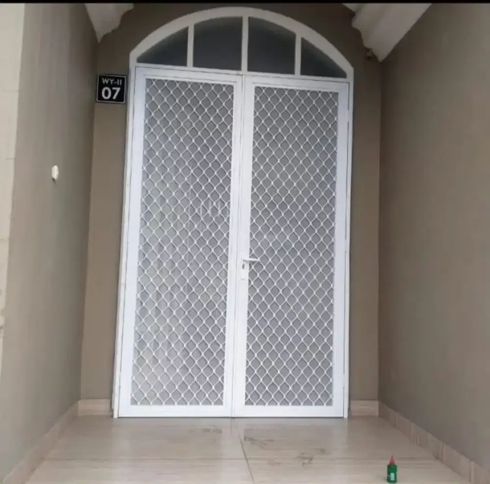 Pintu kasa nyamuk aluminium