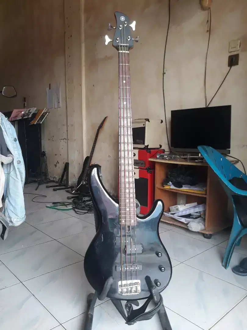 Dijual Cepat Gitar Bass Yamaha TRBX174