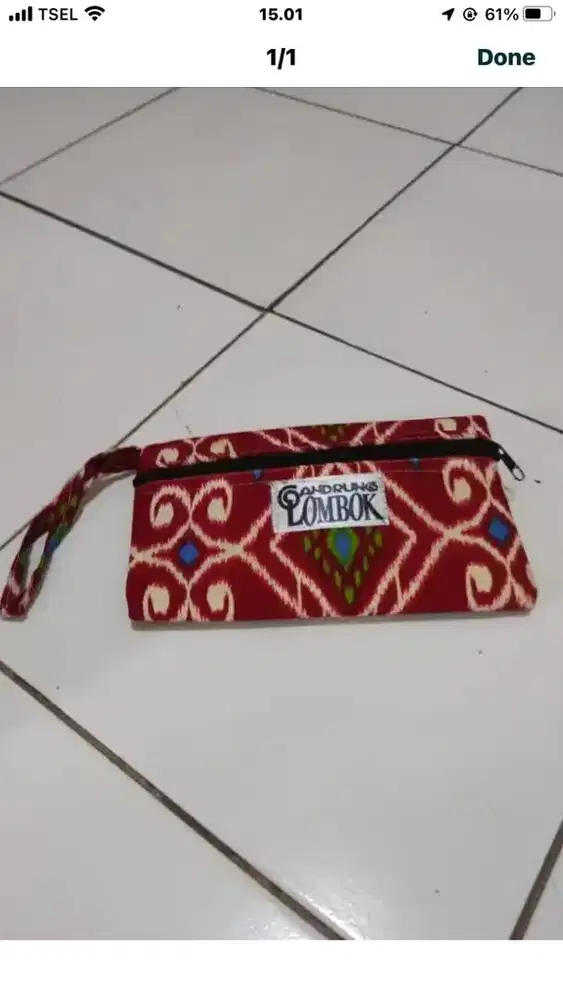 dompet merah dari lombok