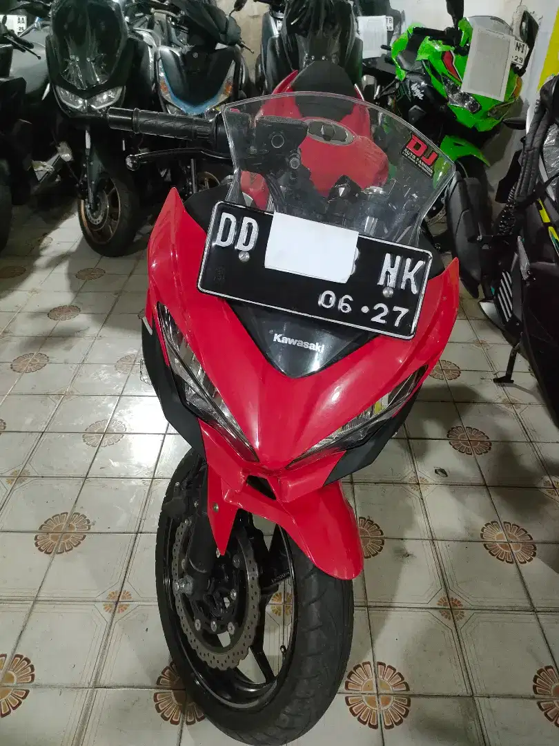 Kawasaki ninja 250 cc 2022 merah