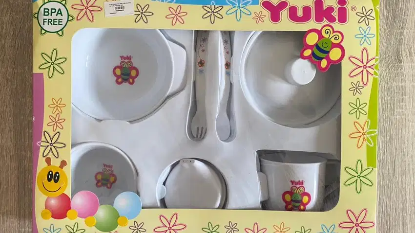 Yuki Feeding Set Peralatan Makan