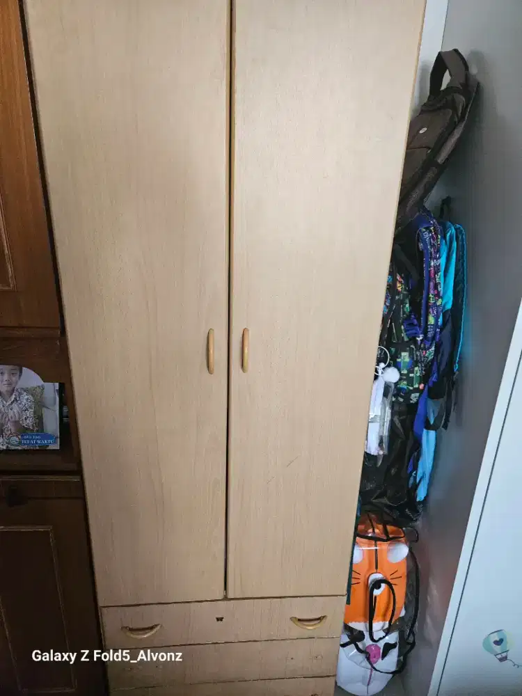 Dijual lemari baju